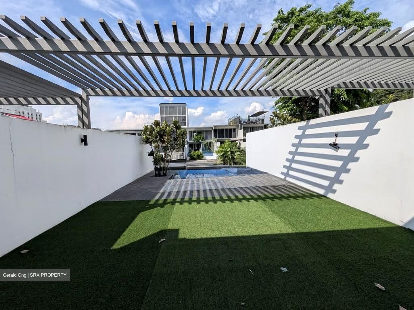 Mandai Garden (D26), Terrace #583929531